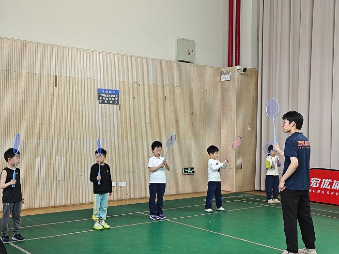 平湖小学生军旅体验夏令营